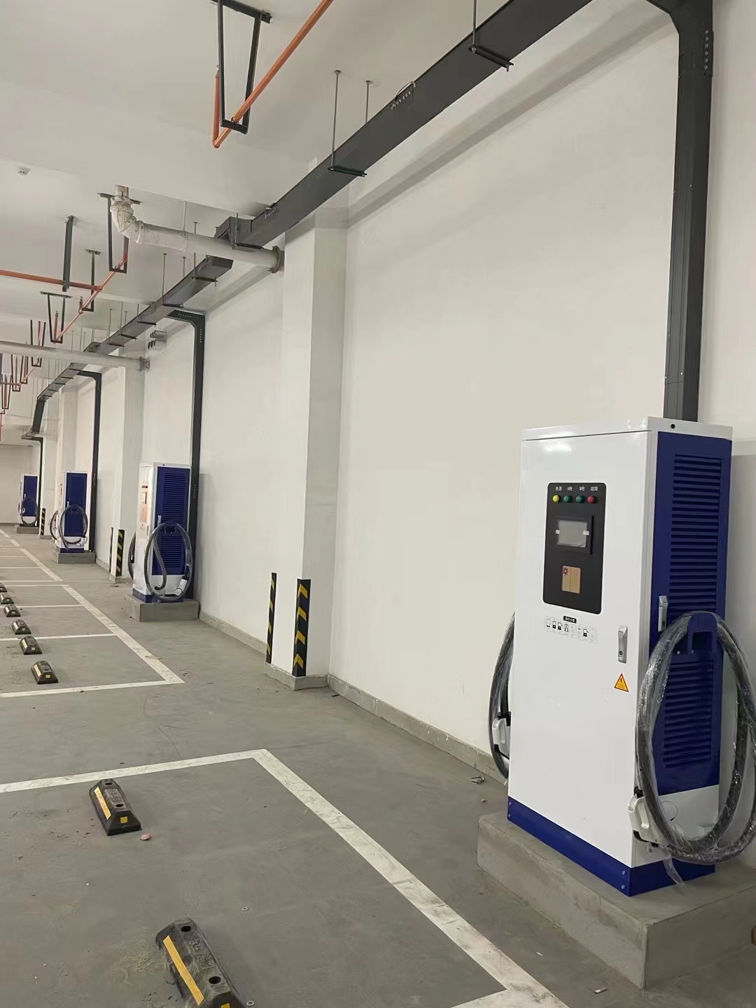 深圳青源新能源電動(dòng)汽車充電樁廠家合作客戶案例：地下停車場充電樁應(yīng)用案例